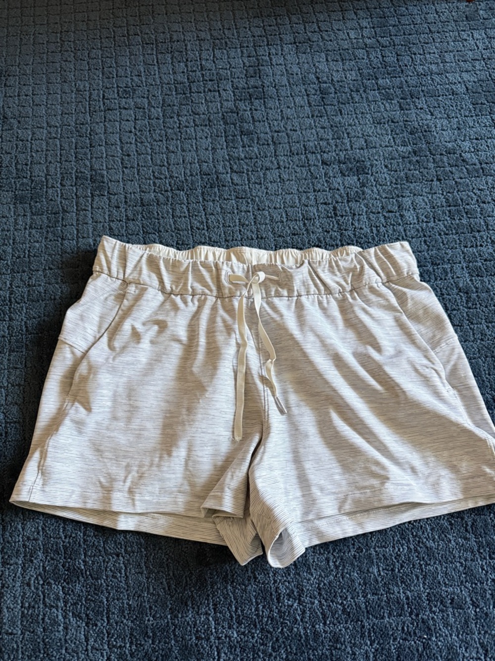 lululemon athletica Light Gray Women's Drawstring Athletic Shorts